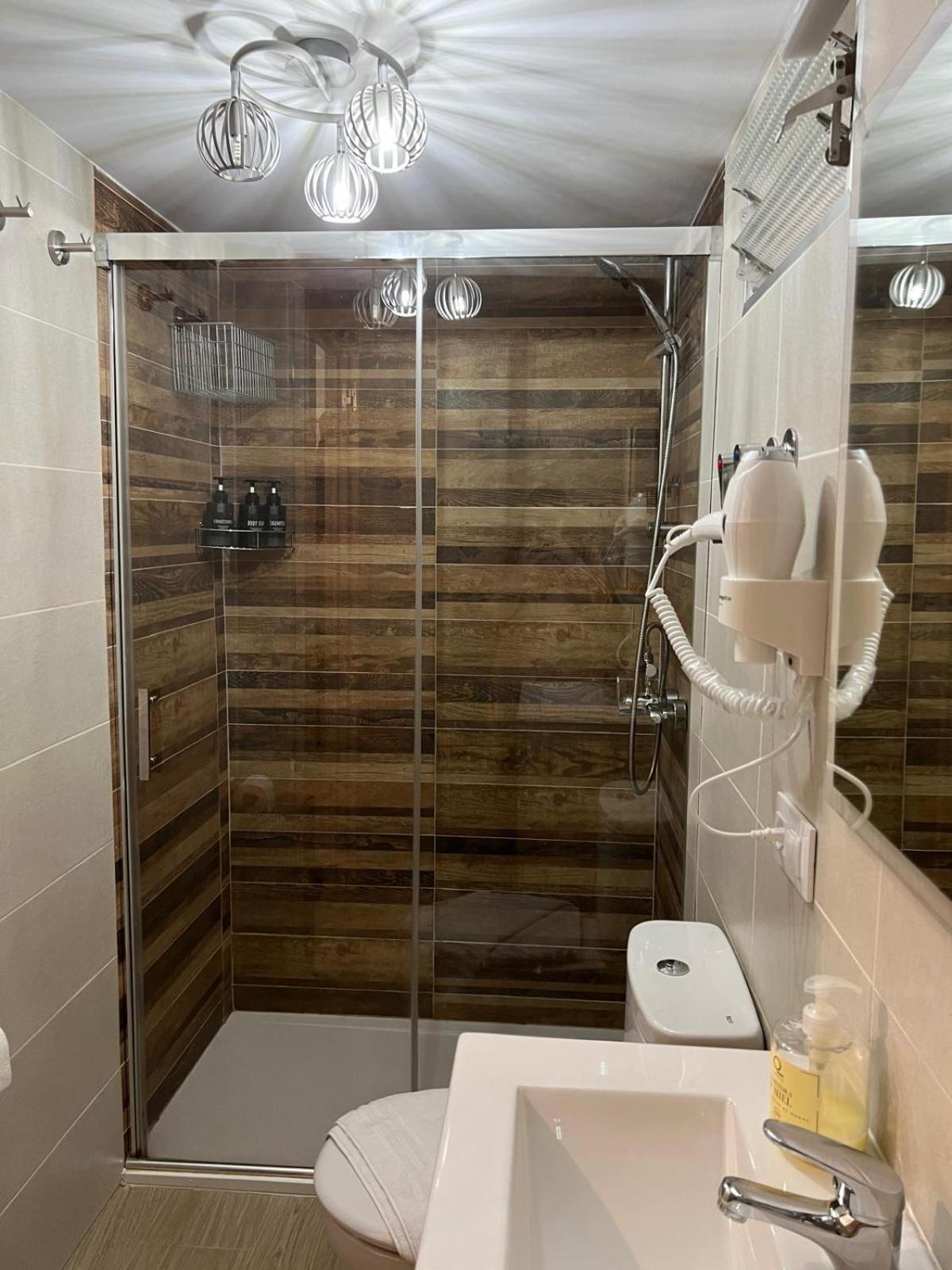 H&H Suite Espectacular Apartamento En El Centro De Granada Dış mekan fotoğraf